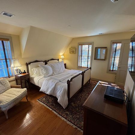 Bed and Breakfast The 1708 House Southampton Exterior foto